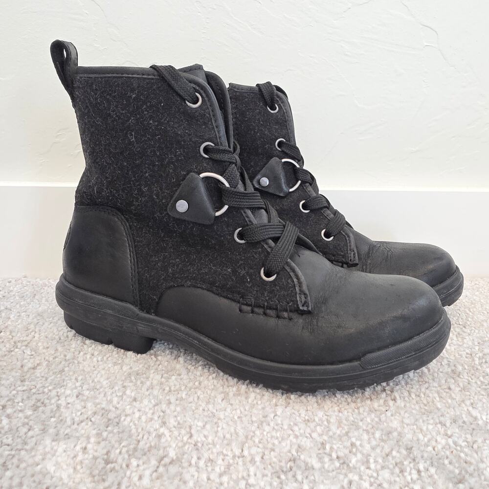 UGG Combat Boots Womens 6 Black Leather Wool Lined Lace Up Lug Sole Moto Ankle